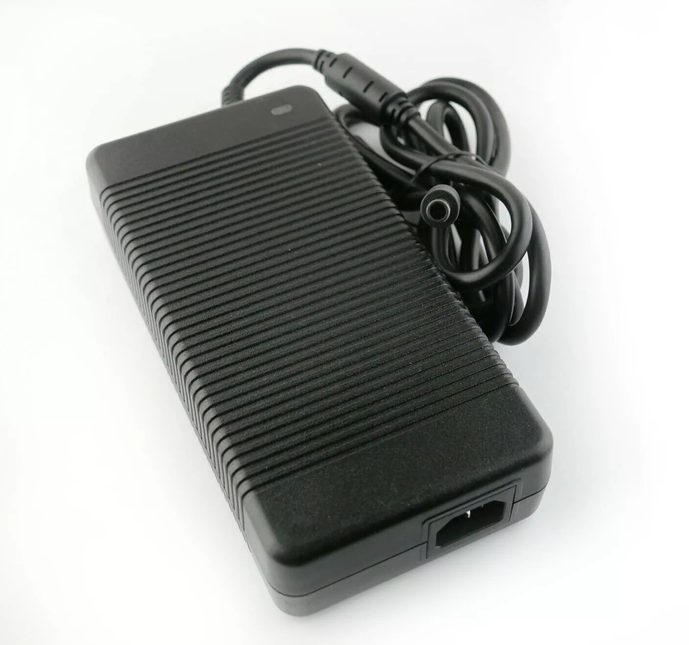 Dell Alienware X17 R2 P48E 330W Laptop Adapter